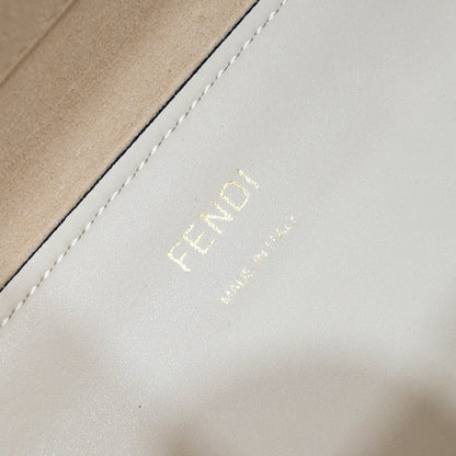 Fendi (Shine tote)