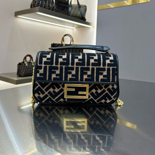 Fendi (Baguette)