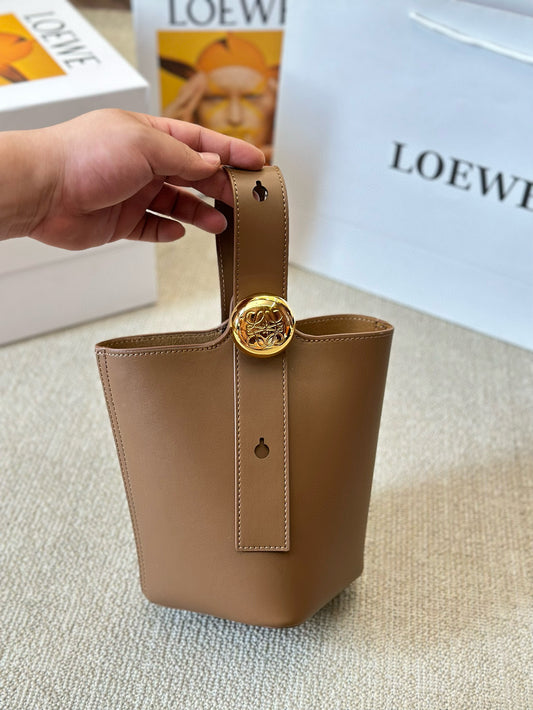 Loewe (Pebble)