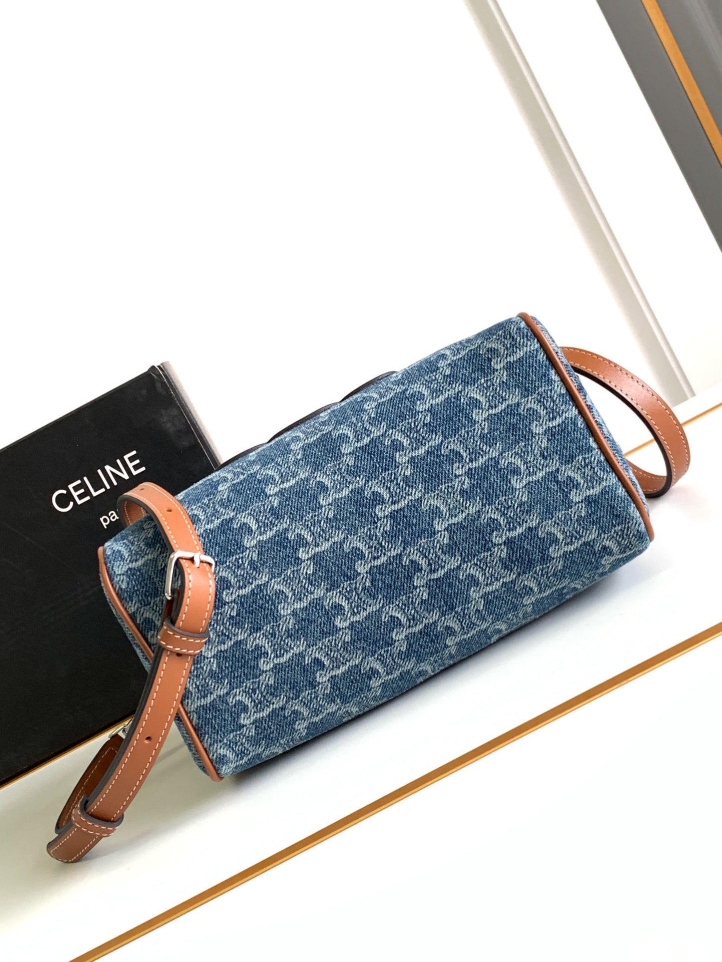 Celine (Cuir Triomphe)