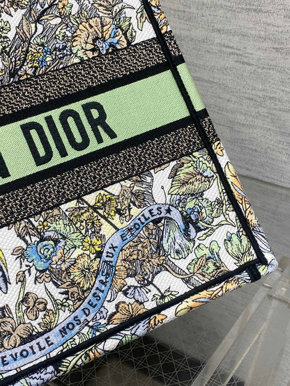 Dior (Book tote)