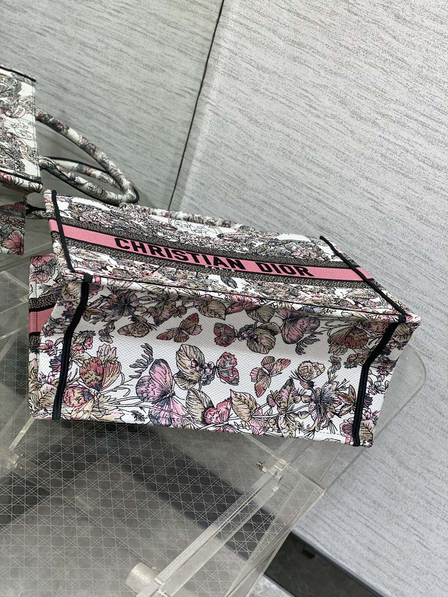 Dior (Book tote)