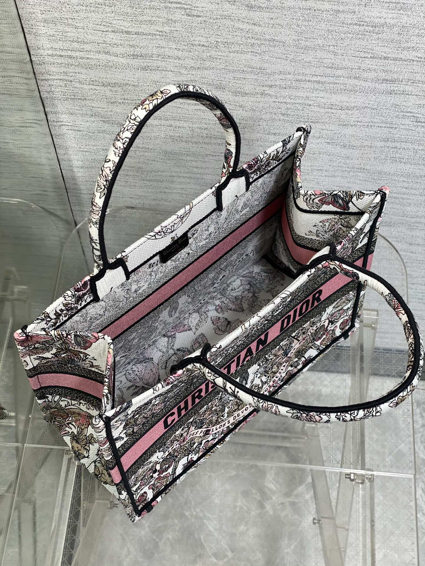 Dior (Book tote)