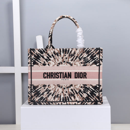 Dior (Book tote)