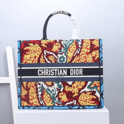 Dior (Book tote)