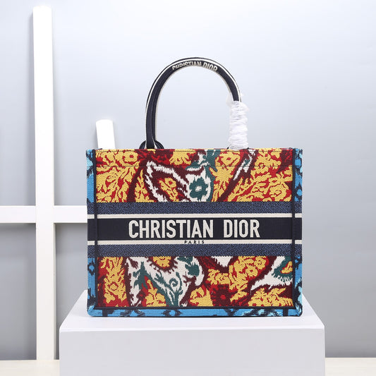 Dior (Book tote)