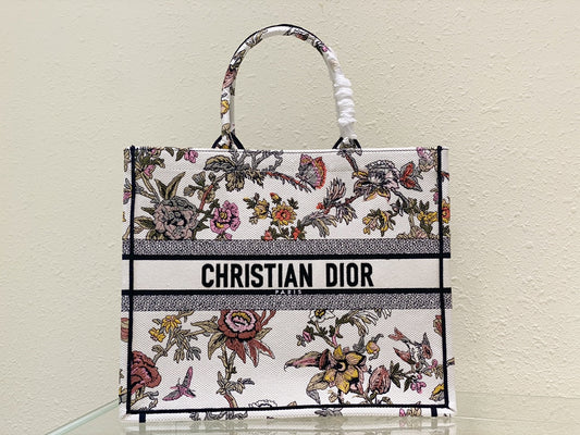 Dior (Book tote)