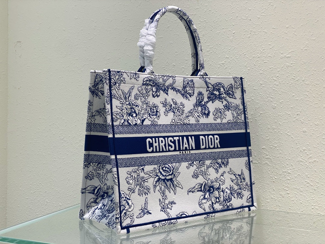 Dior (Book tote)