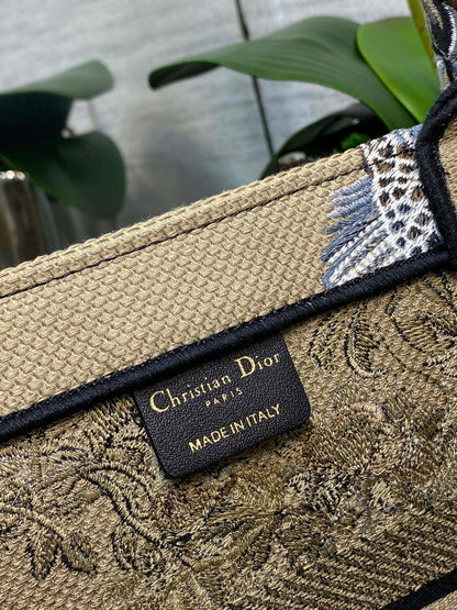 Dior (Book tote)