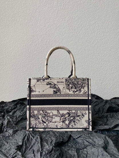 Dior (Book tote)