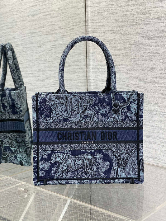 Dior (Book tote)