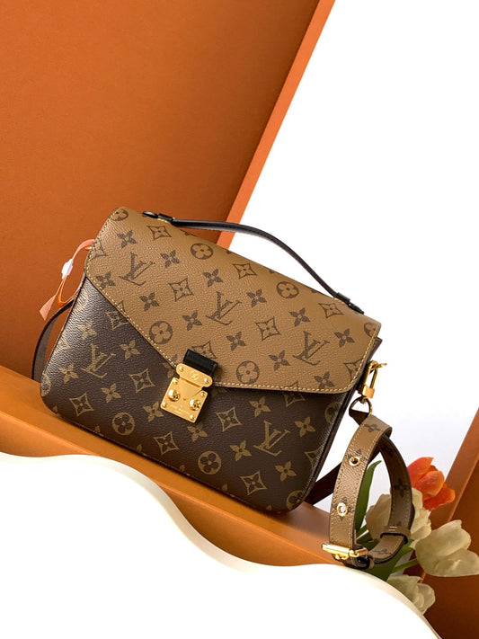 Louis Vuitton (Pochette Métis)