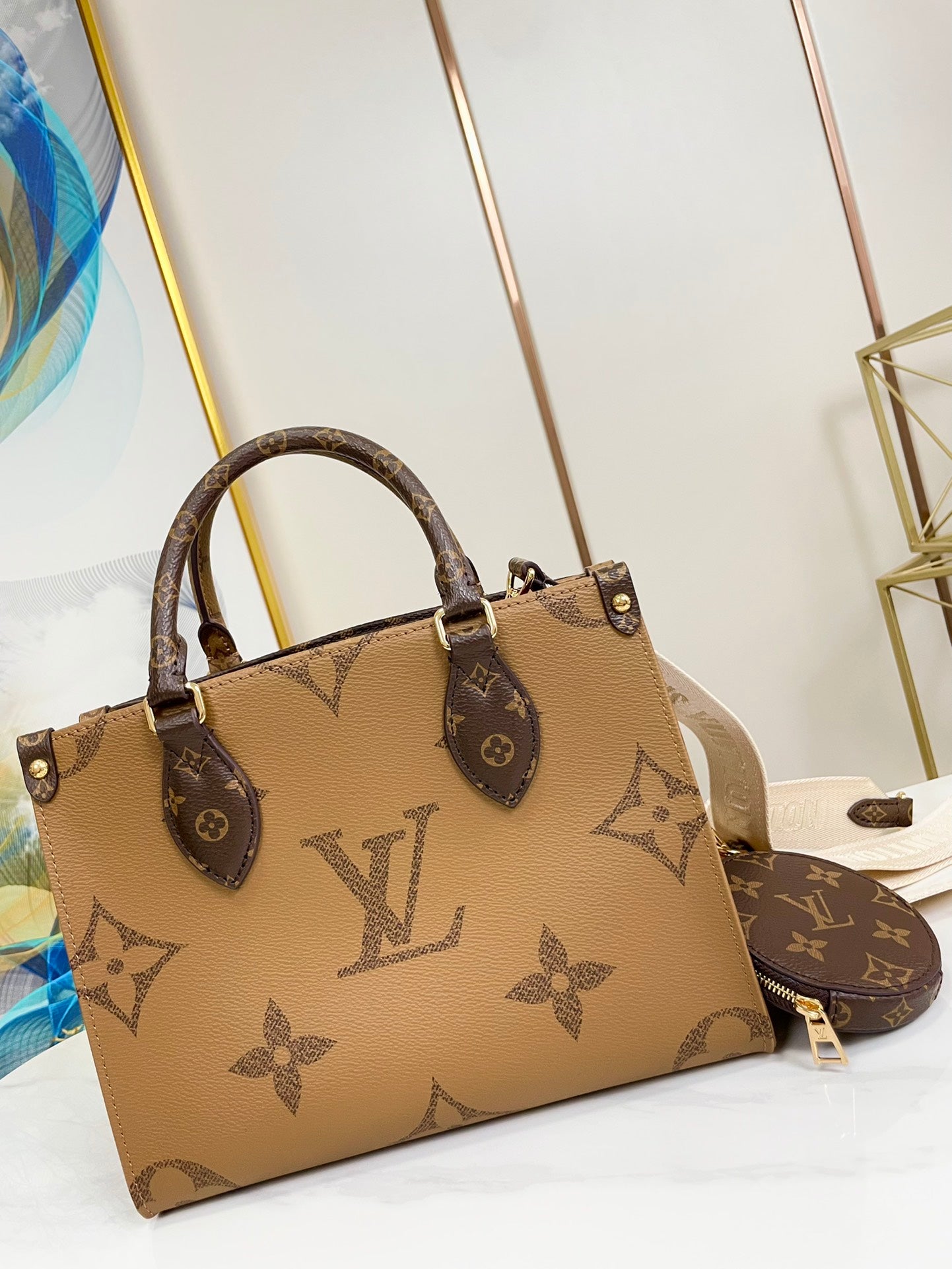 Louis Vuitton (ONTHEGO)